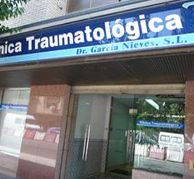 Clínica Traumatológica Dr García Nieves Fachada clínica