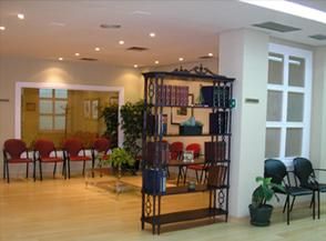 Clínica Traumatológica Dr García Nieves Sala de espera